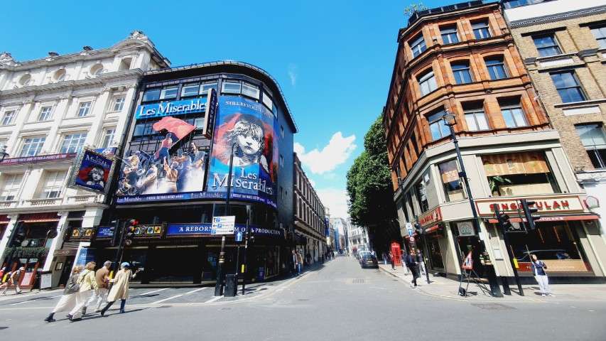 London theatre tips - Les Miserables - street view