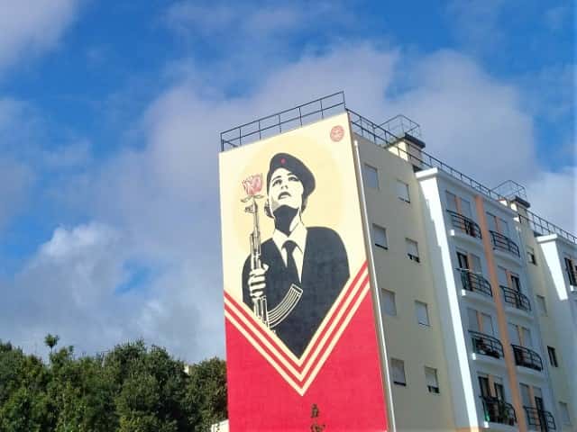 Lisbon street art free tour