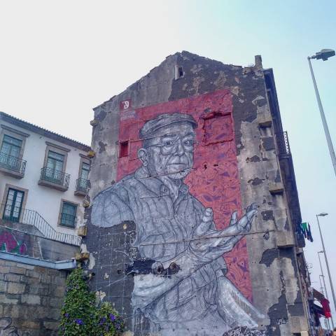 Street art in Porto 