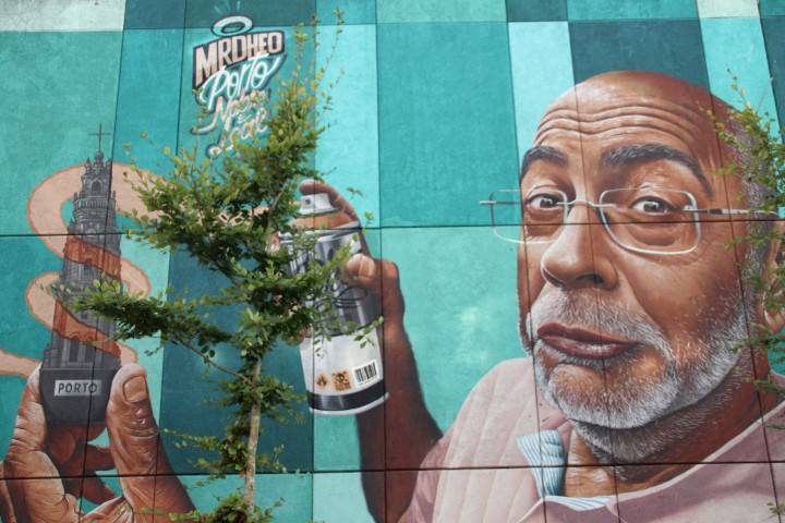 Porto murals - The Trinidade mural